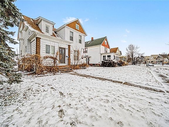 3rd image of 1629 E 47th St