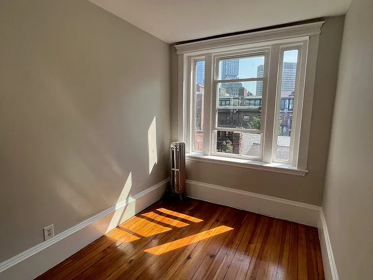 70 Joy St #10 — Photo 15