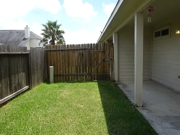 19408 Dry Canyon Ct — Photo 8