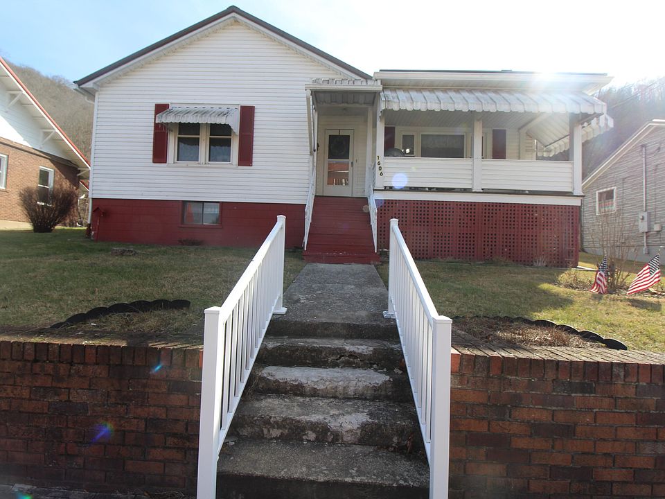 1606 Temple St, Hinton, WV 25951 | Zillow