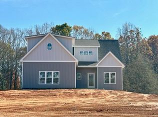 302 Indian Ridge Dr, Moneta, VA 24121