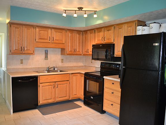 5th image of 151 Saundra Court