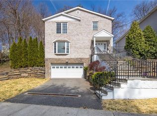 151 Greenvale Ave, Yonkers, NY 10703