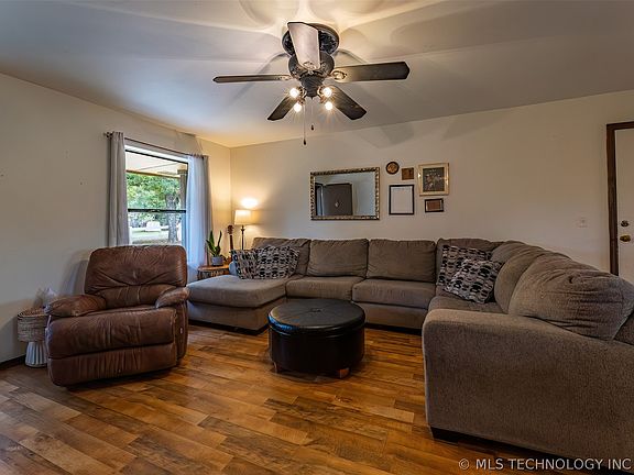 3rd image of 6703 Pecan Rd