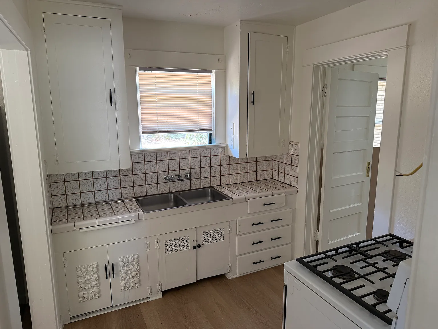 2 bed, 728 sqft, $2,000 — Photo 4