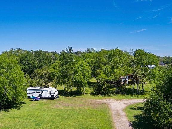 3rd image of 155 County Road 133