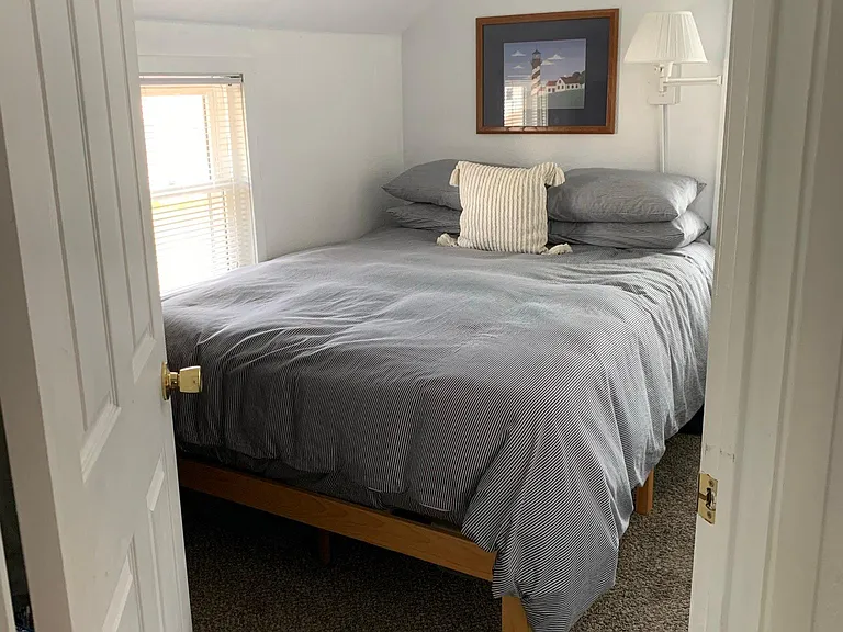 2036 Midlake Dr — Photo 20