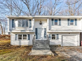 7 Chapman St, Weymouth, MA 02189