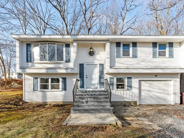 7 Chapman St, Weymouth, MA 02189