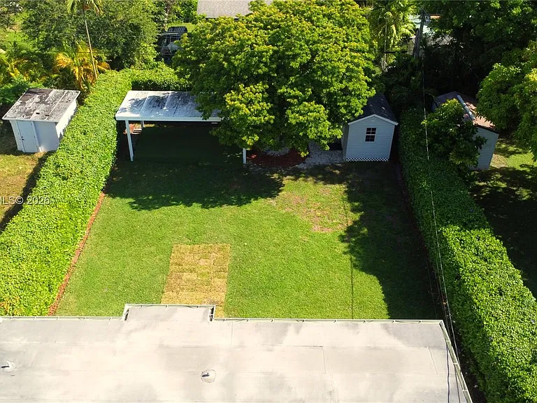6511 SW 44th St — Photo 26