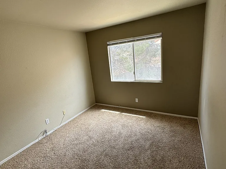 1652 Sand Canyon Dr — Photo 14