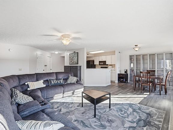 5th image of 7420 Waterford Dr APT 204