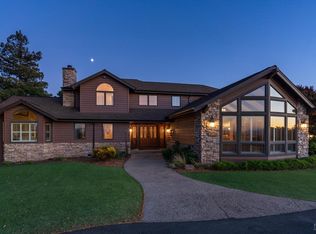 1901 Mountain View Ave, Petaluma, CA 94952