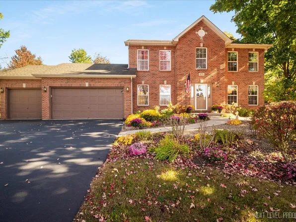 628 Evergreen Dr, Batavia, IL 60510