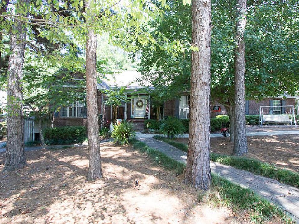 1st image of 111 Ramblewood Dr