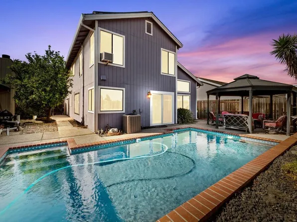 887 Sage Drive, Vacaville, CA 95687