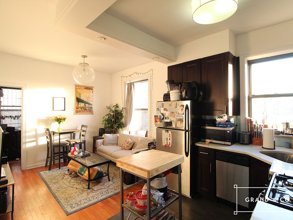 1st image of 14 Maujer St APT 14