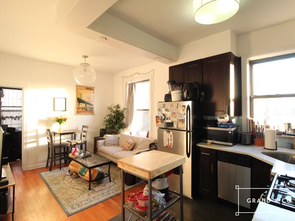 14 Maujer Street image 1 of 8