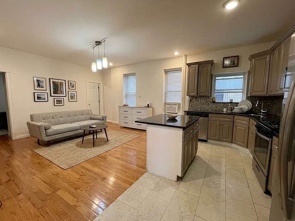 302 Parkville Avenue — Photo 1