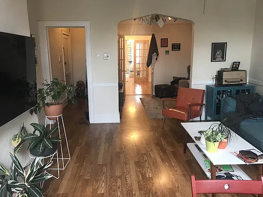 Rented by Ulas Real Estates Inc | media 41