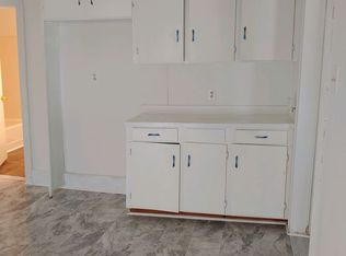 318 S Limestone St, Gaffney, SC 29340
