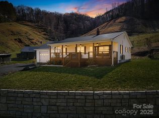 867 Indian Creek Rd, Burnsville, NC 28714