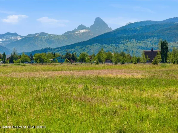 1588 Fall Line Dr, Driggs, ID 83422