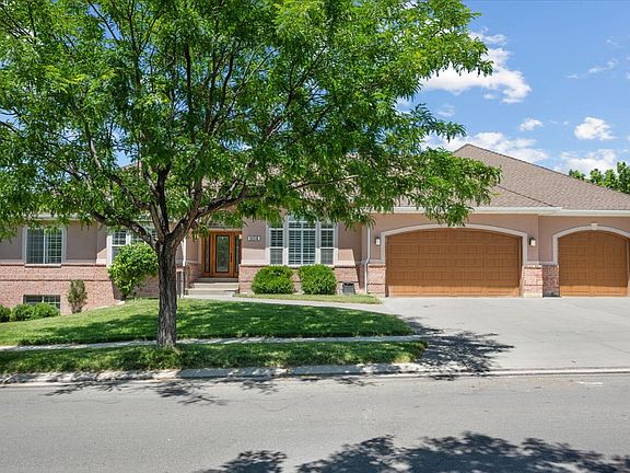 2nd image of 1156 W Park Palisade Dr