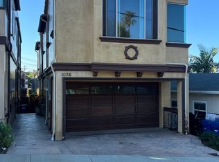 1074 3rd St, Hermosa Beach, CA 90254