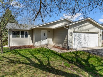 6918 27th St N, Oakdale, MN, 55128