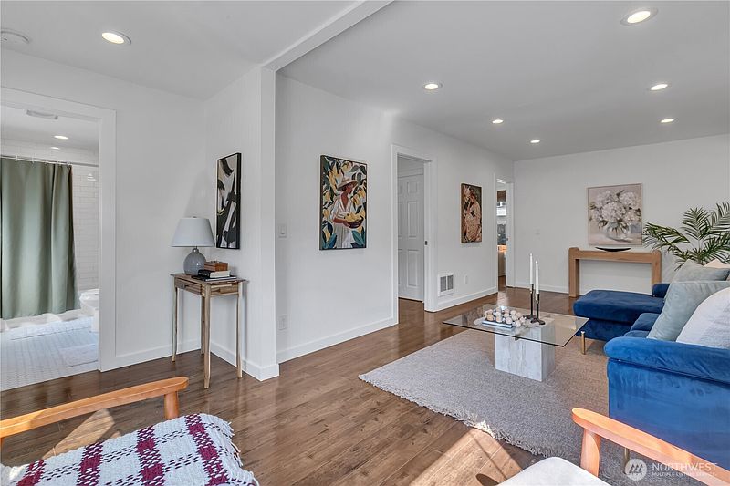 4th image of 4406 S Othello street