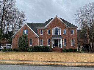 540 Meadowood Dr, Burlington, NC 27215