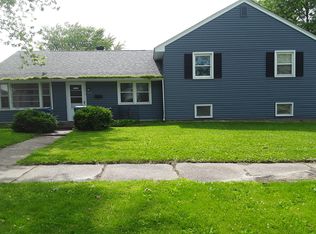 709 25th St, East Moline, IL 61244
