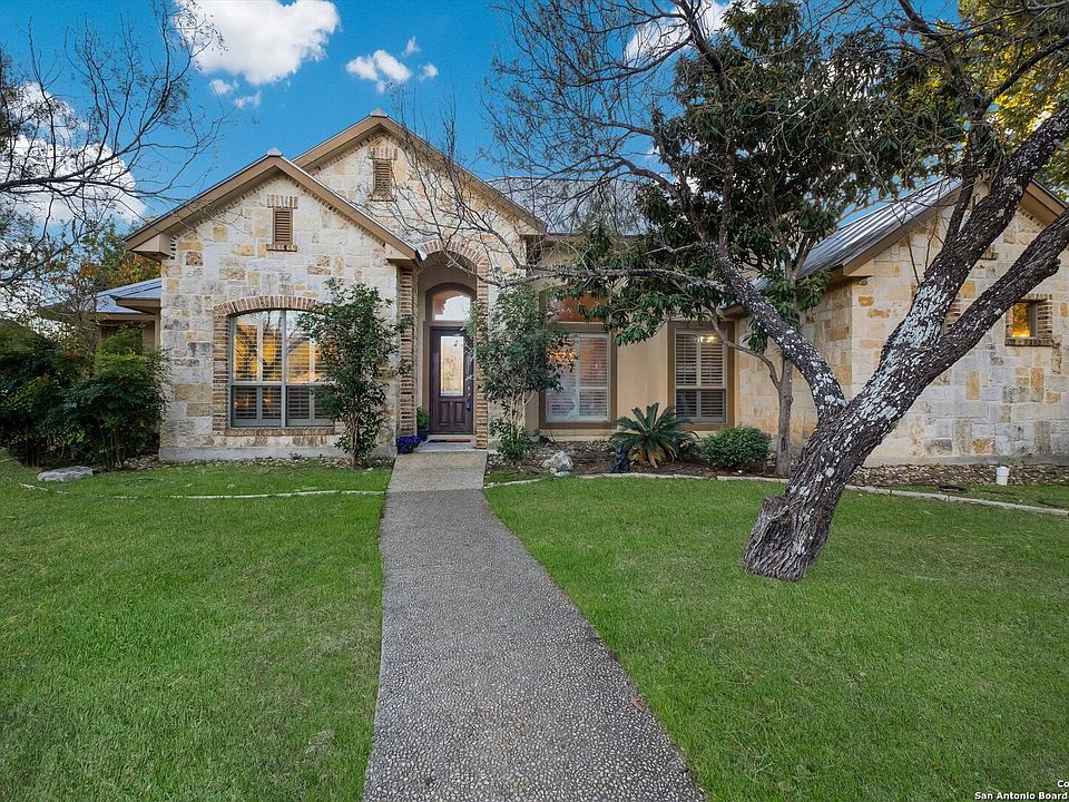 1st image of 702 Bluff Breeze