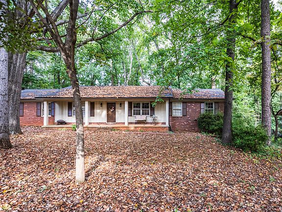 2nd image of 932 Brookwood Ct