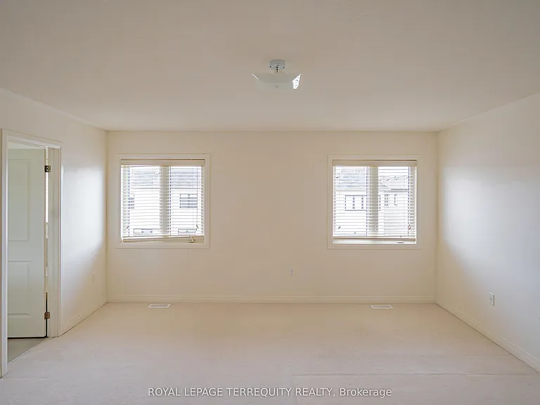 27 Clipper Ln — Photo 15