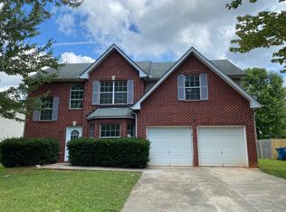 911 Brisley Cir, Hampton, GA 30228