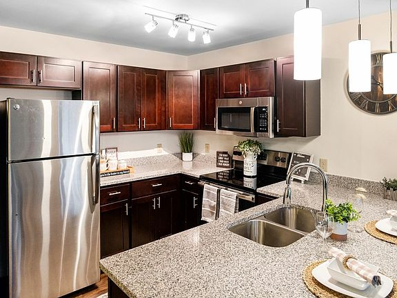 A functional and refined space designed for daily living.