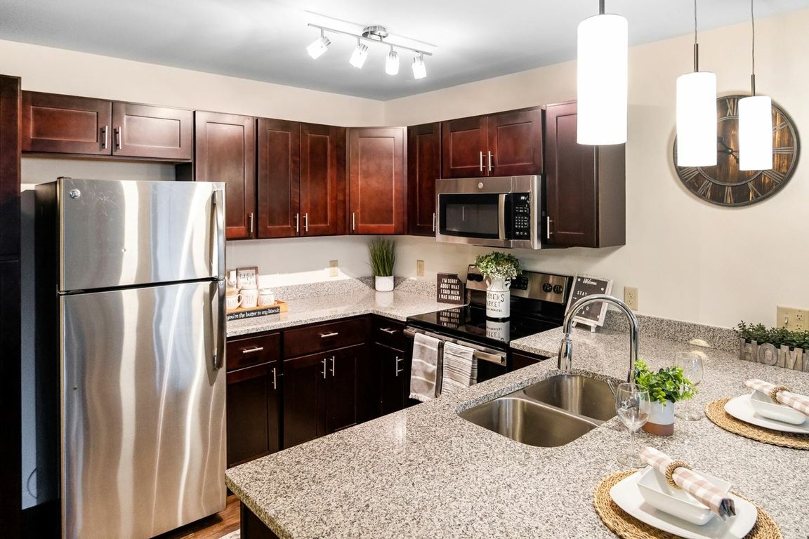 A functional and refined space designed for daily living.