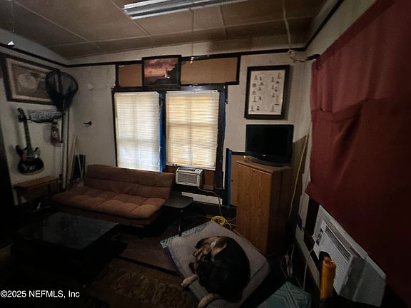3rd image of 107 PINE Avenue S