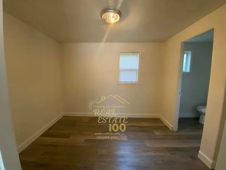 1019 SW Galley Ave #1-2 — Photo 6