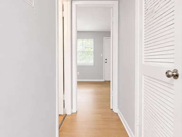 420 Fairfax Dr #A — Photo 10