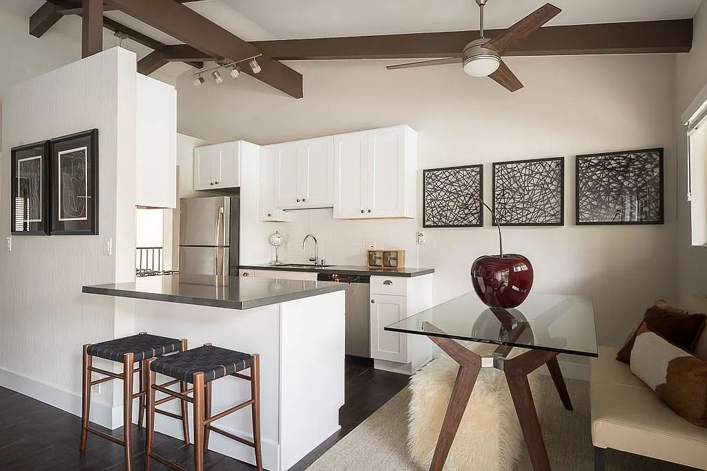 Woodlark Residences — Photo 3