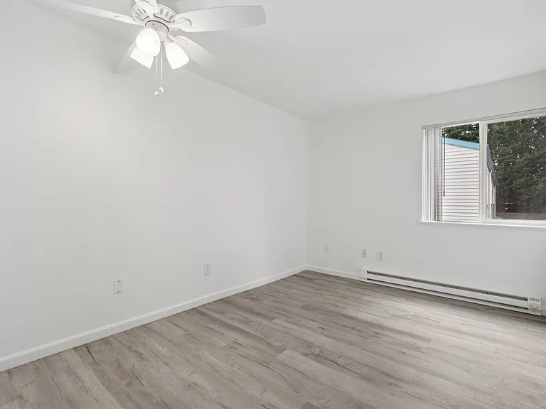 Images Columbia Apartments — Photo 18