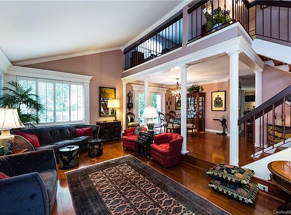 5th image of 1222 Jules Ct