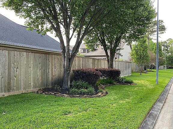 3rd image of 2302 Pine Blossom Ct