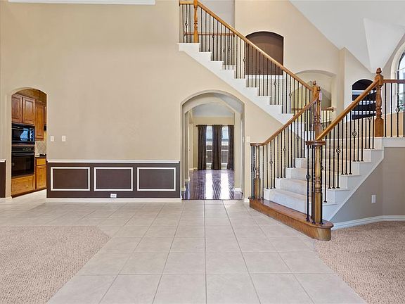 3rd image of 8304 Fountain Springs Dr #L