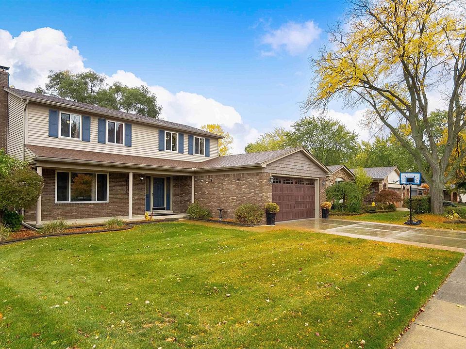 1st image of 38590 Gainsborough Dr