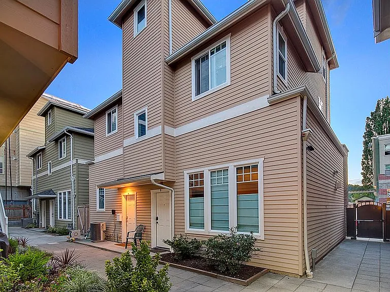 5424 Delridge Way SW #D — Photo 18