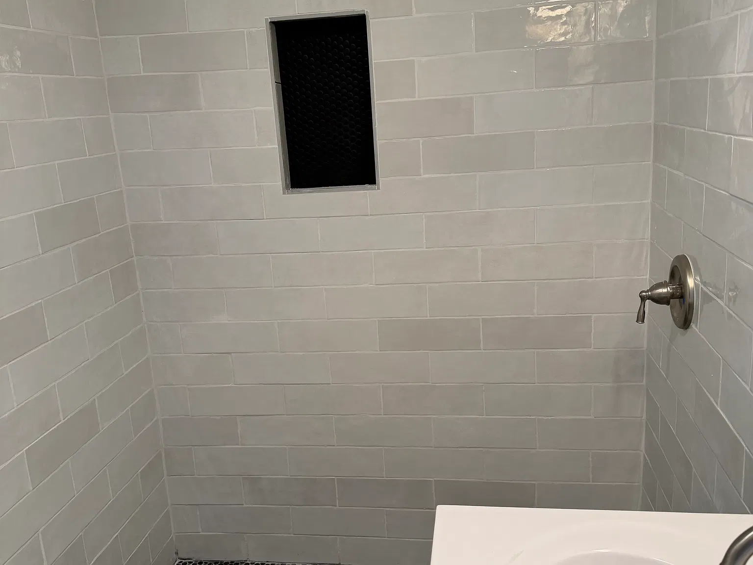 3 bed, 1000 sqft, $2,500 — Photo 4
